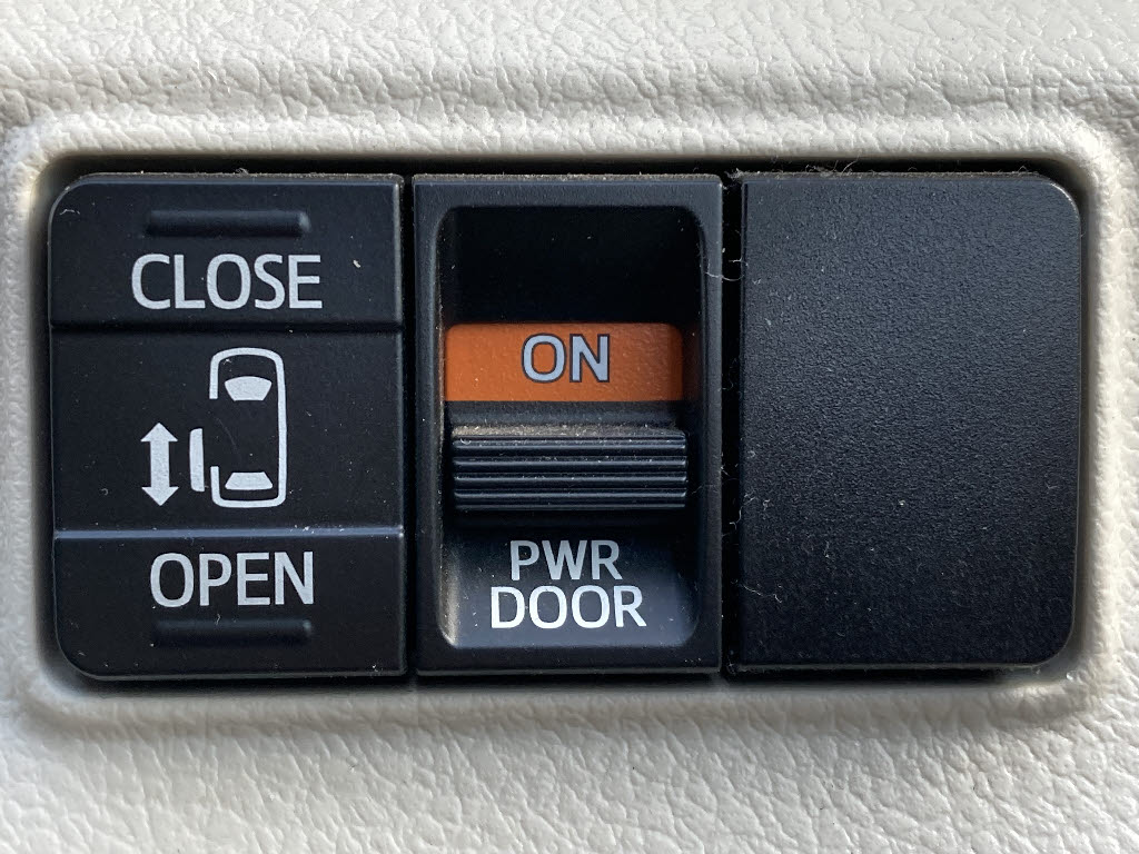 トヨタ シエンタ ハイブリッド9枚目