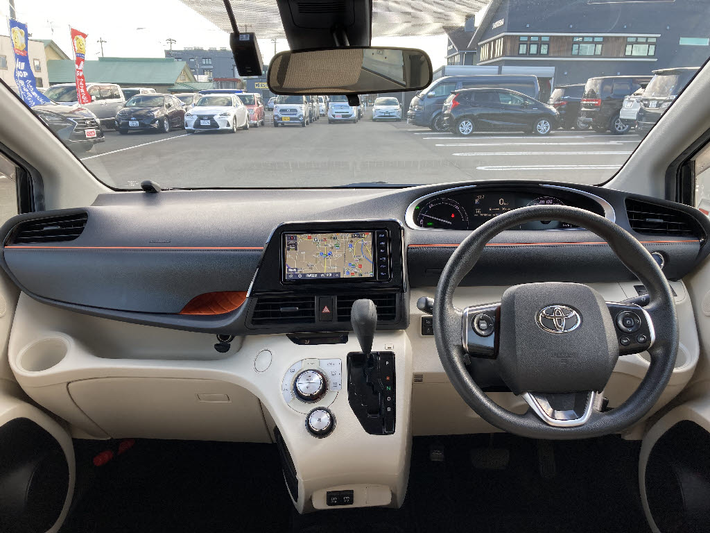 トヨタ シエンタ ハイブリッド2枚目