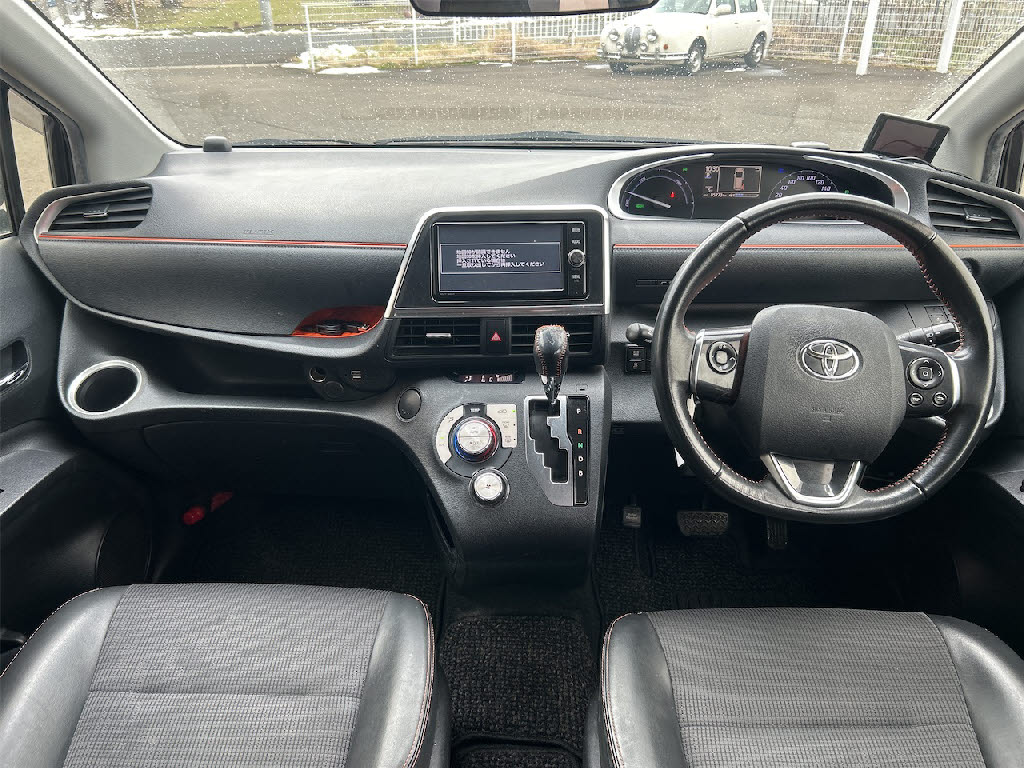 トヨタ シエンタ ハイブリッド2枚目