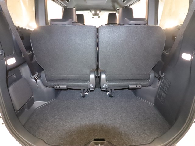 トヨタ ヴォクシーハイブリッド11枚目