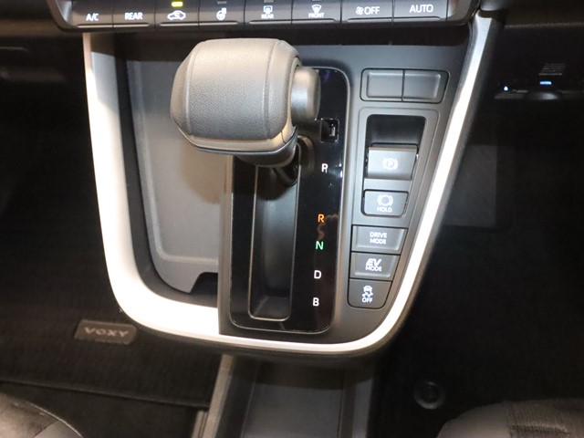トヨタ ヴォクシーハイブリッド18枚目