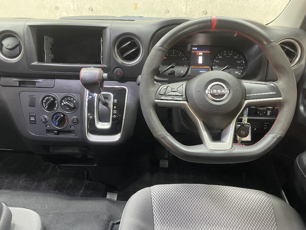 ニッサン キャラバンV2枚目