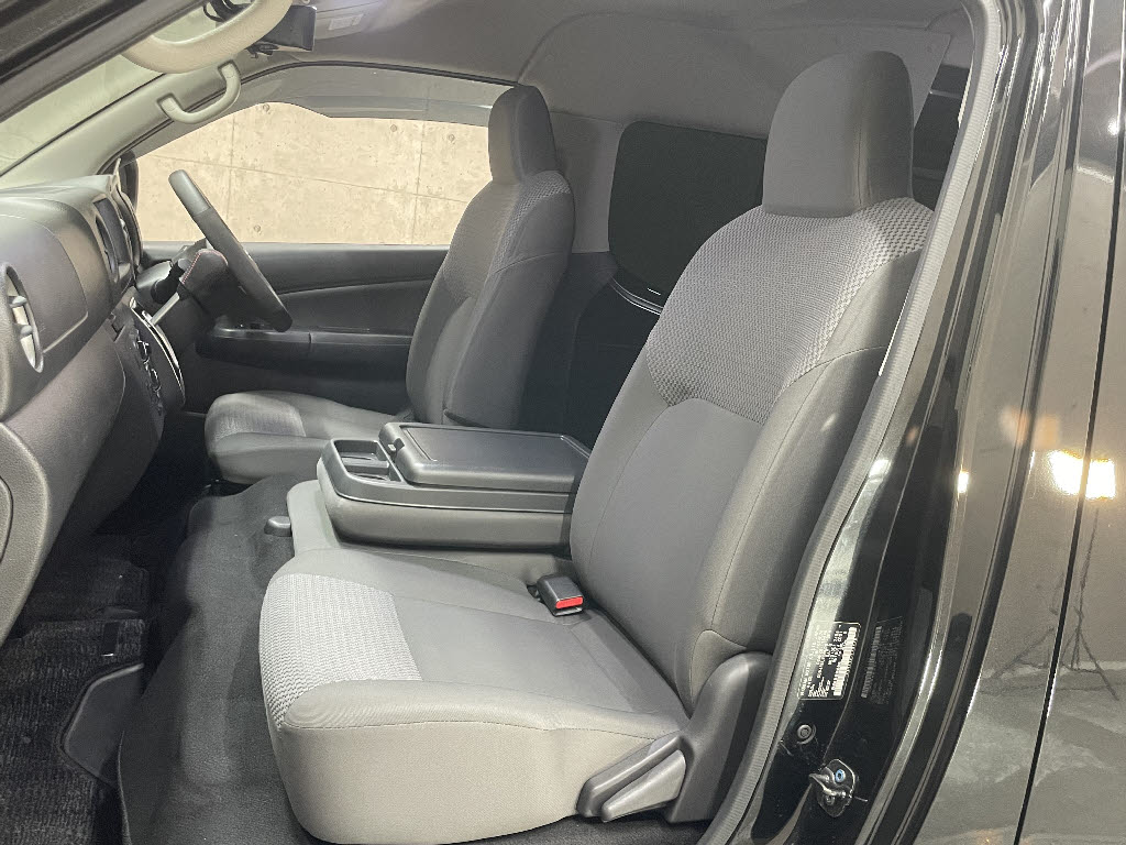 ニッサン キャラバンV4枚目