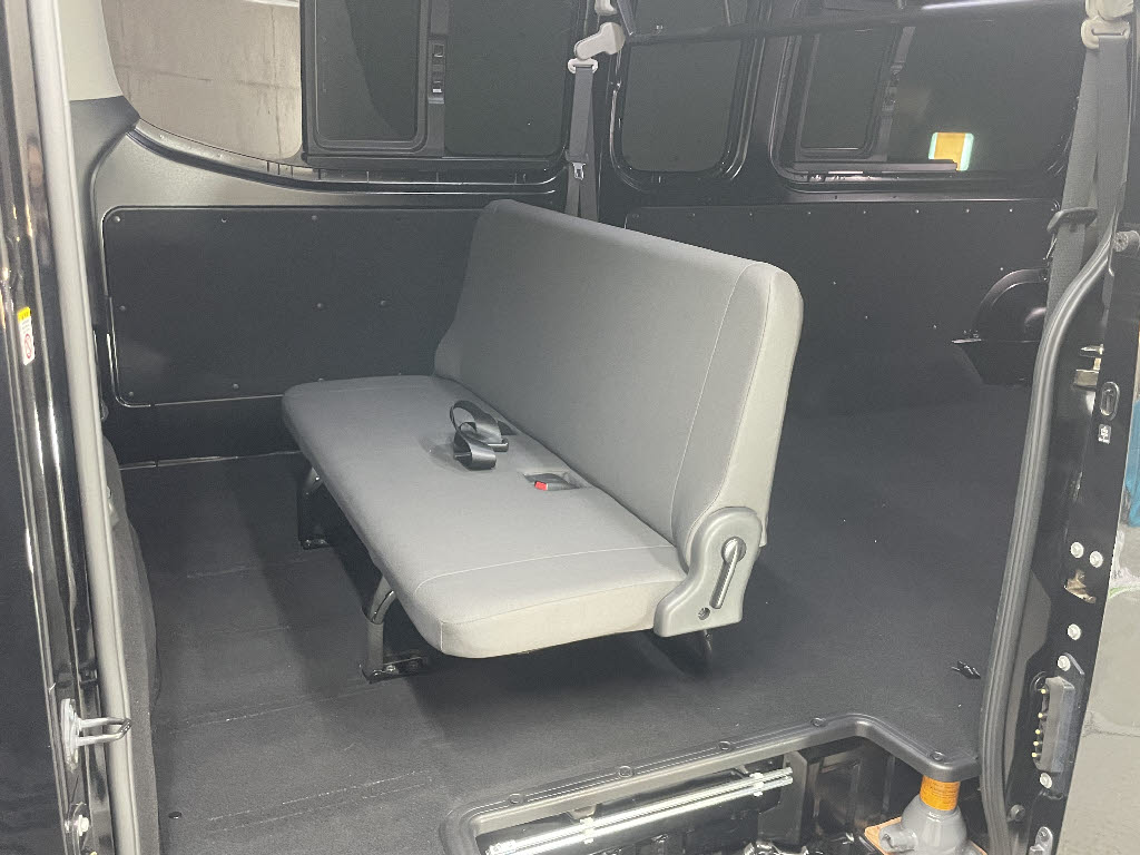 ニッサン キャラバンV5枚目