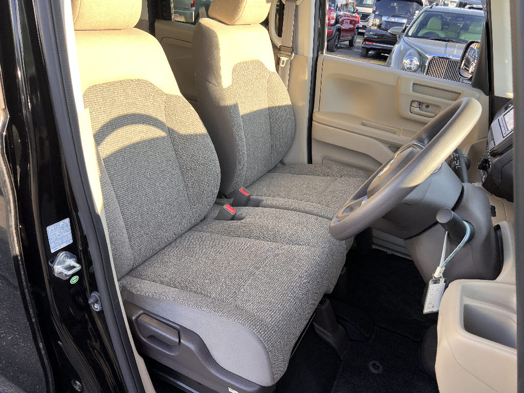 ホンダ N BOX12枚目