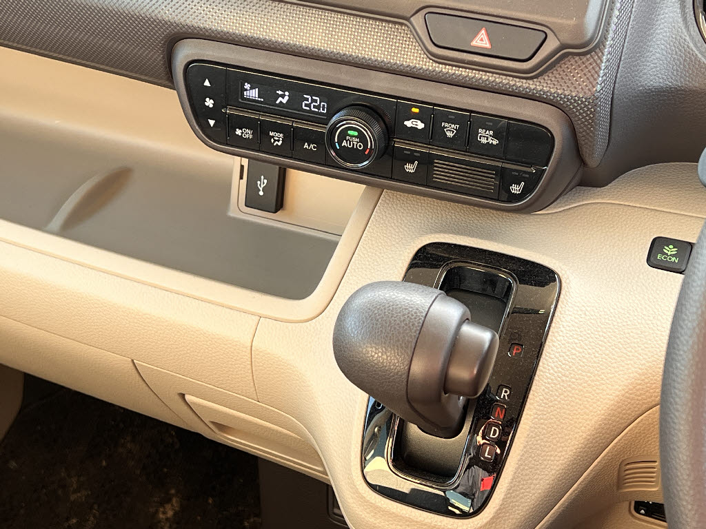 ホンダ N BOX7枚目