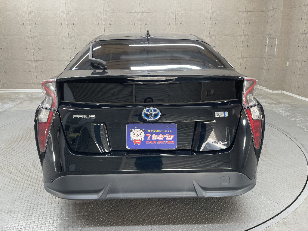 トヨタ プリウス10枚目