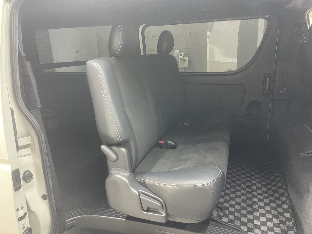 トヨタ レジアスエースV4枚目