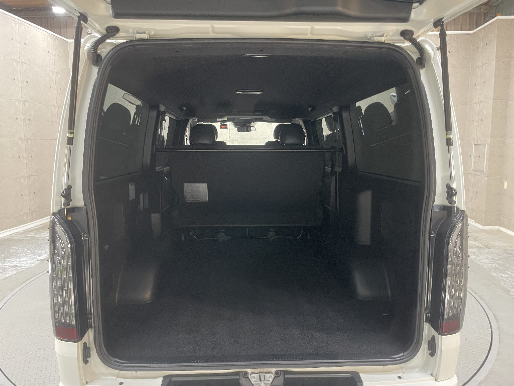 トヨタ レジアスエースV7枚目