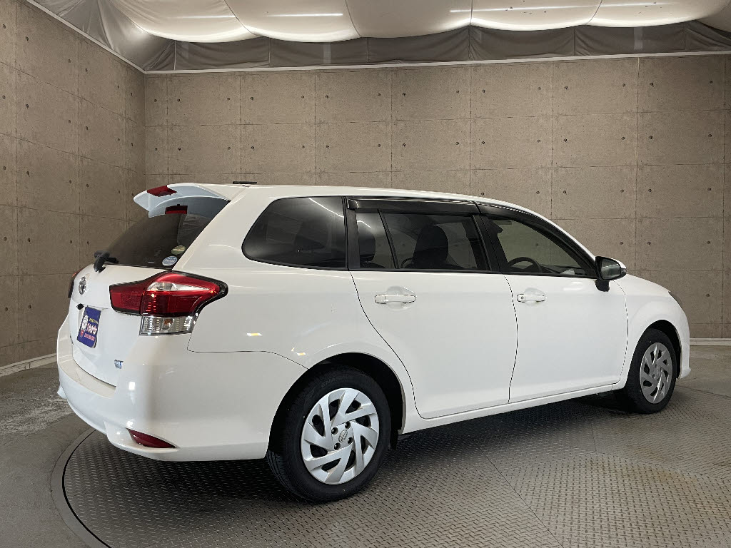 トヨタ カローラフィールダーHV1枚目