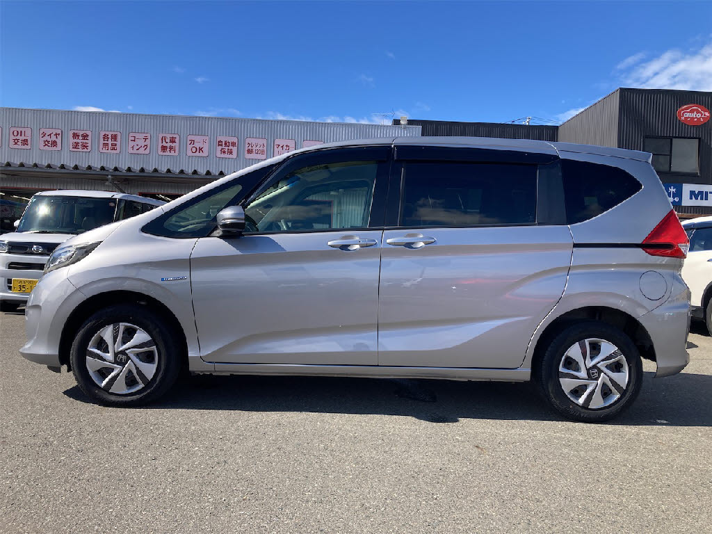 ホンダ フリードハイブリッド5枚目