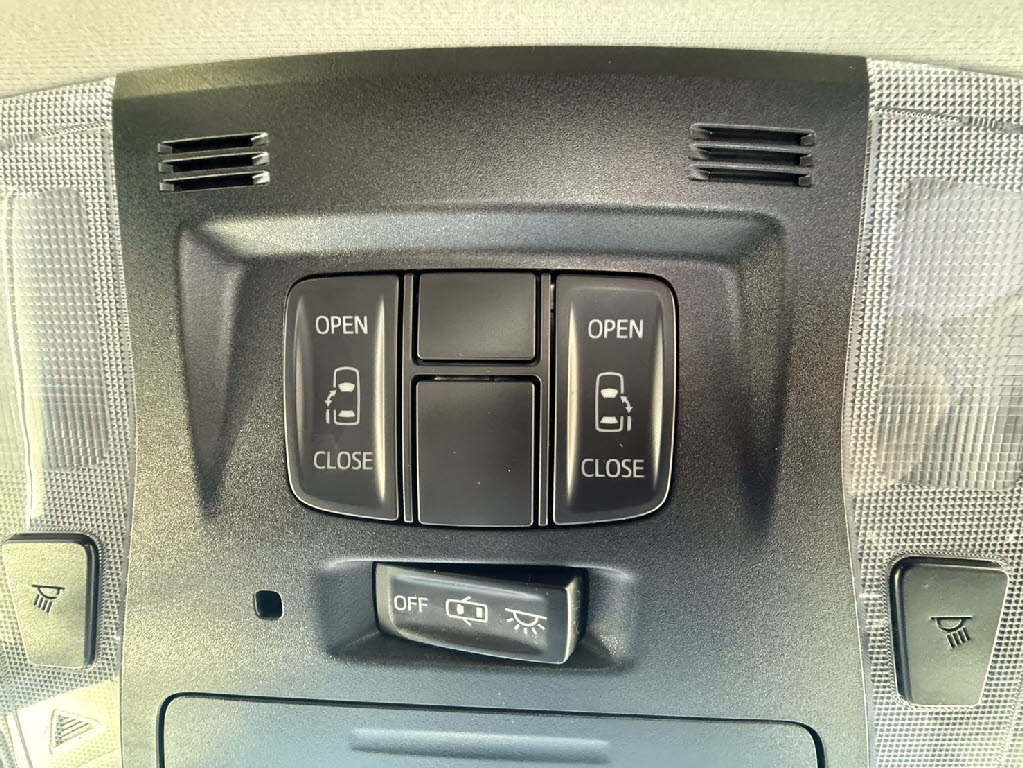 トヨタ ヴェルファイア6枚目