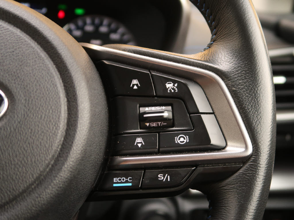 スバル XV10枚目