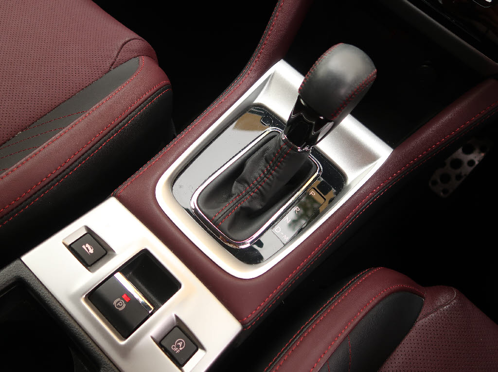 スバル レヴォーグ15枚目