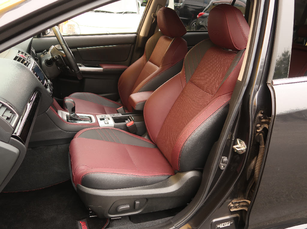 スバル レヴォーグ5枚目