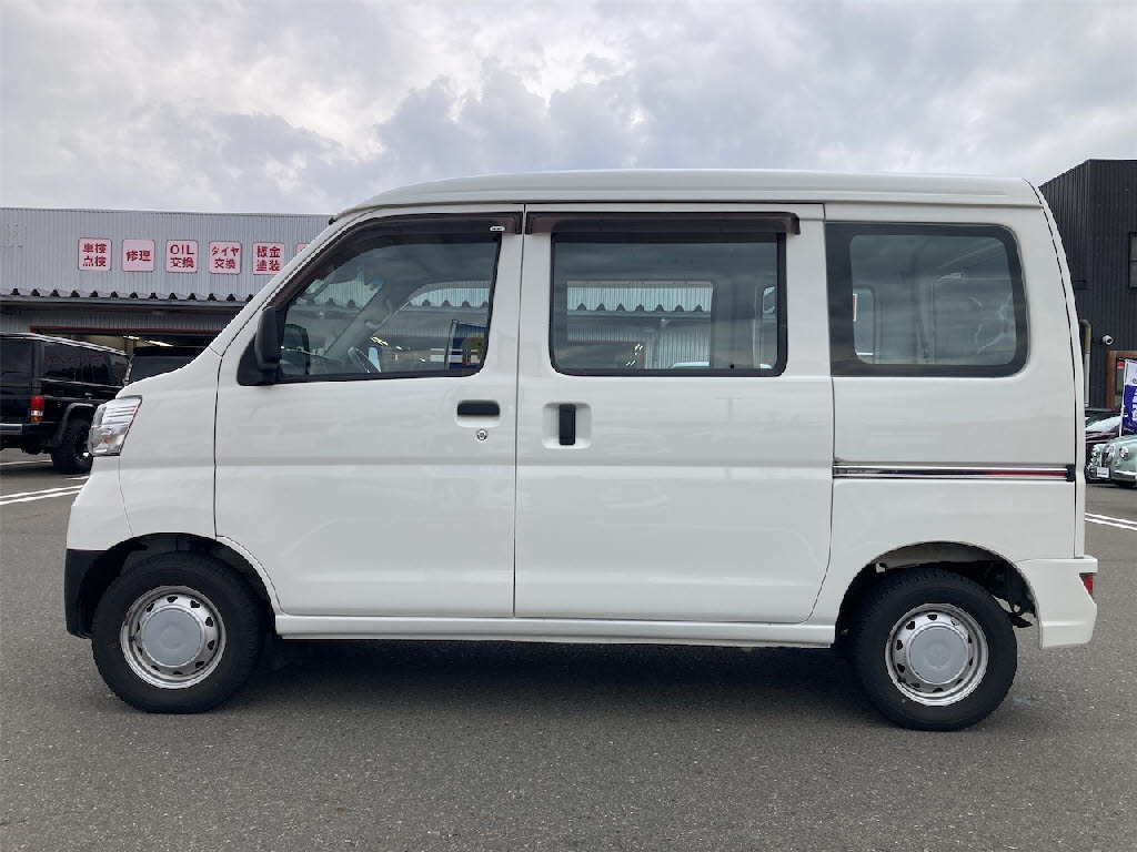 ダイハツ ハイゼットカーゴV5枚目