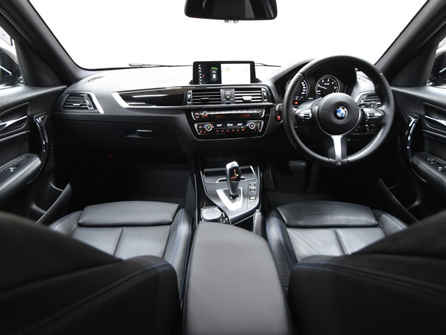 BMW 1シリーズ2枚目