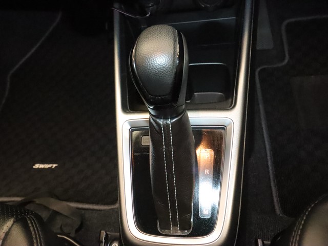 スズキ スイフト14枚目