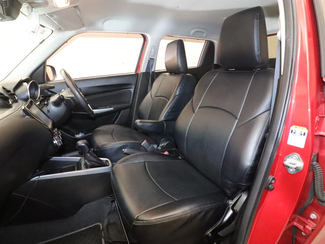 スズキ スイフト5枚目