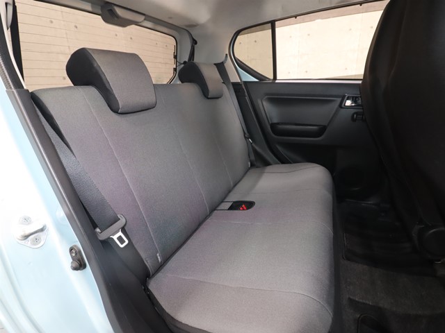 ダイハツ ミライース4枚目