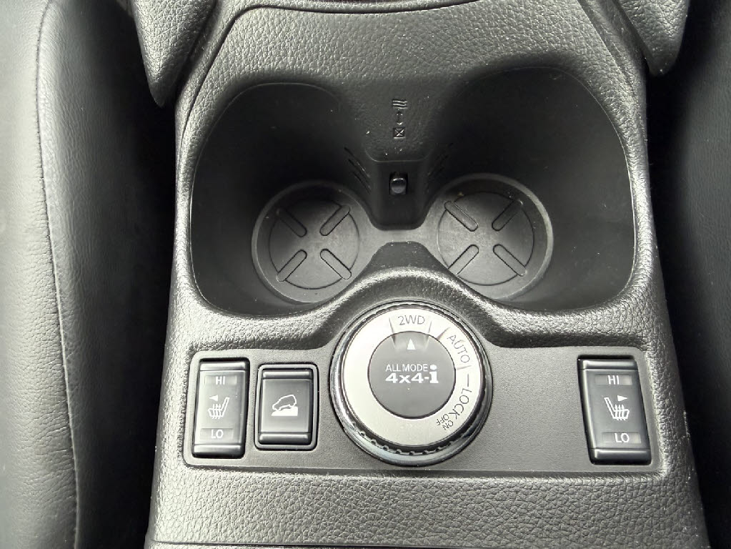 ニッサン エクストレイル4枚目