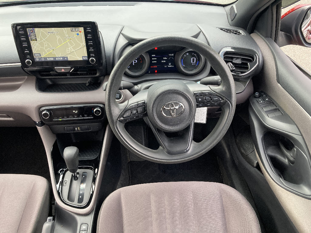 トヨタ ヤリス3枚目