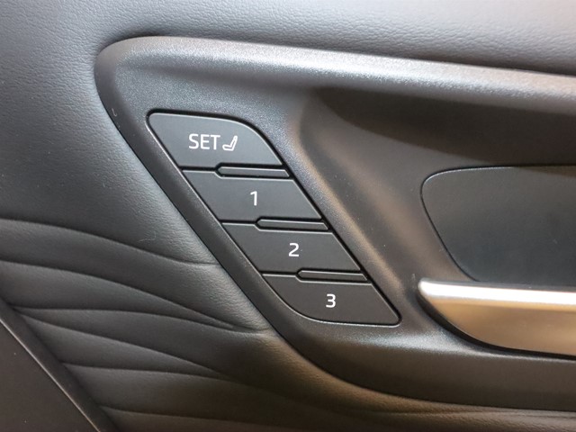 トヨタ アルファード4枚目