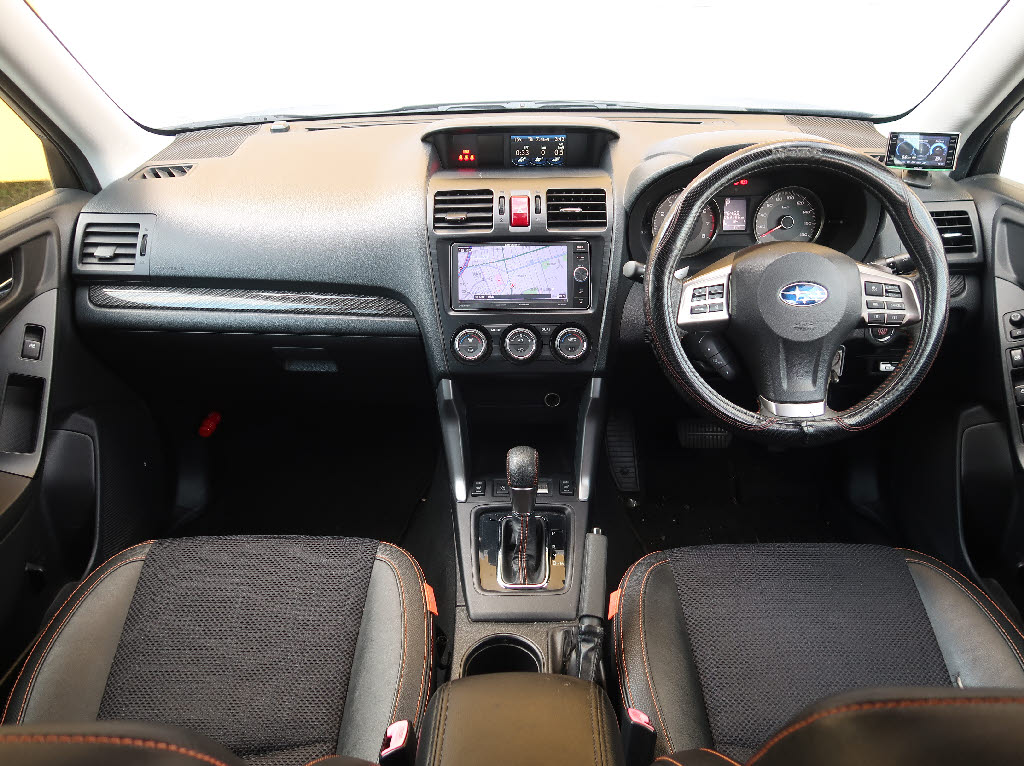 スバル フォレスター3枚目