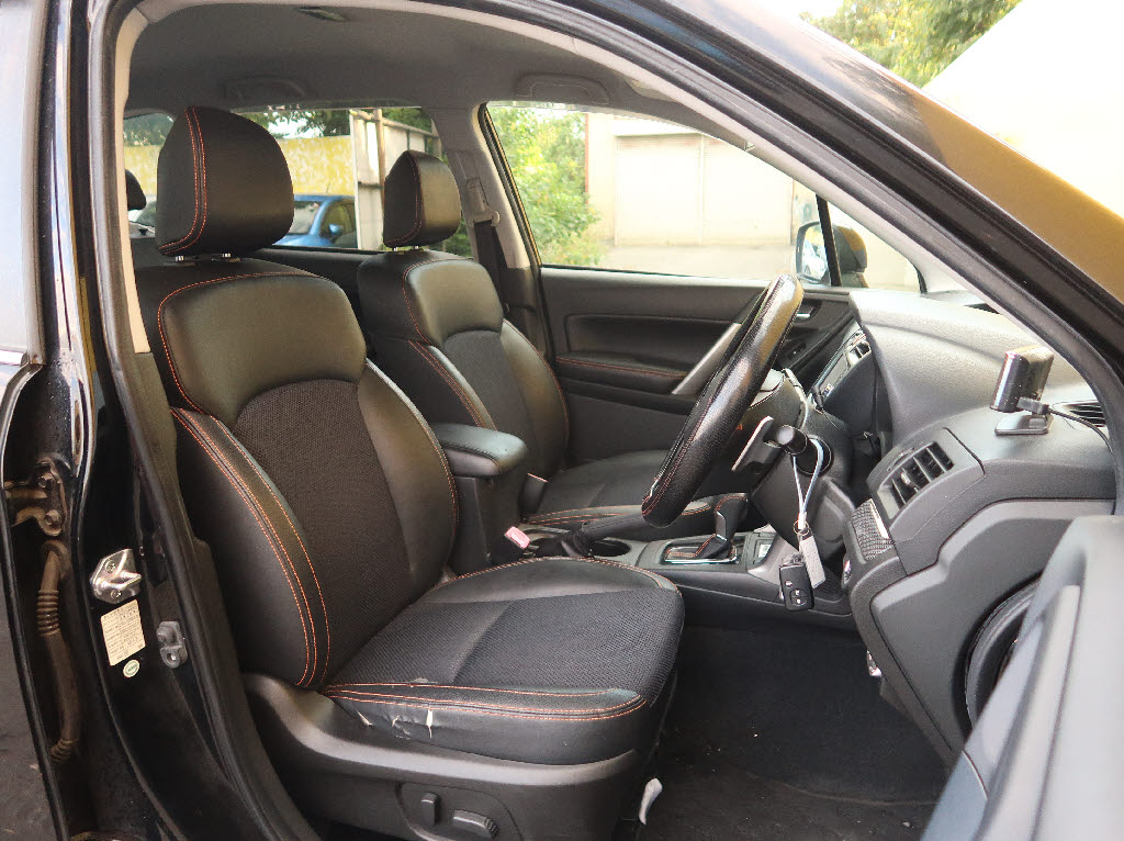 スバル フォレスター4枚目