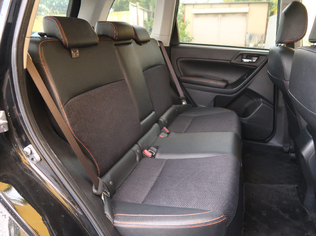 スバル フォレスター5枚目