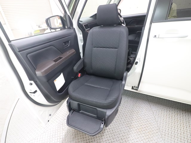 トヨタ ルーミー7枚目