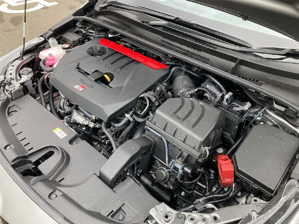 トヨタ カローラスポーツ12枚目