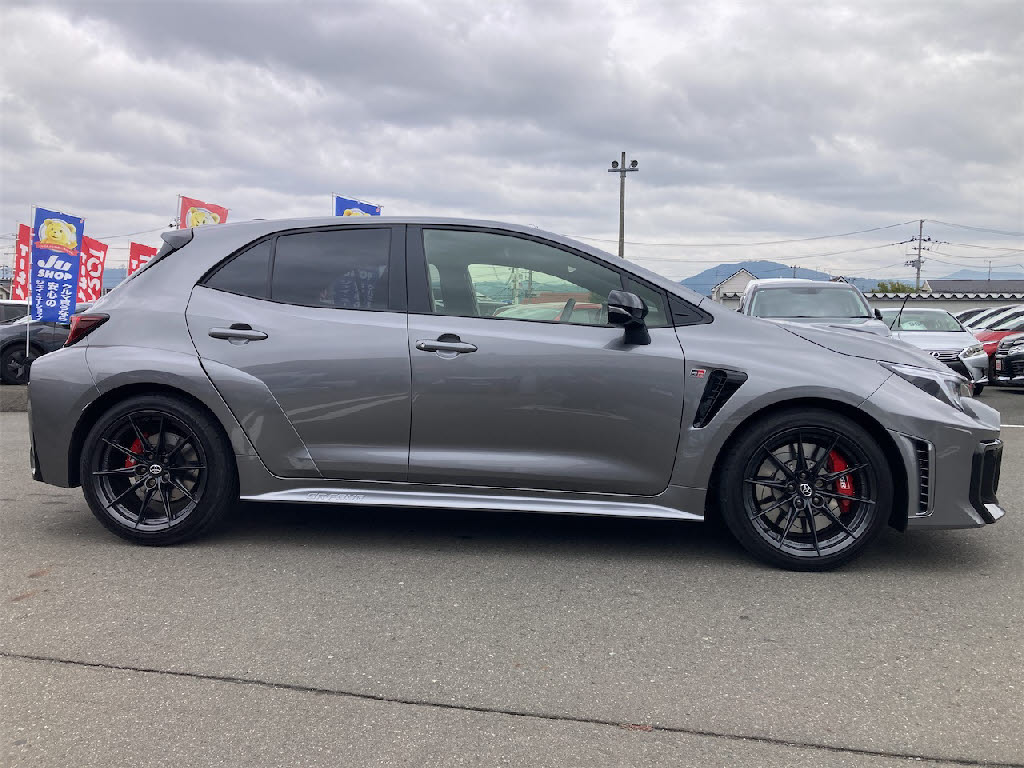 トヨタ カローラスポーツ4枚目