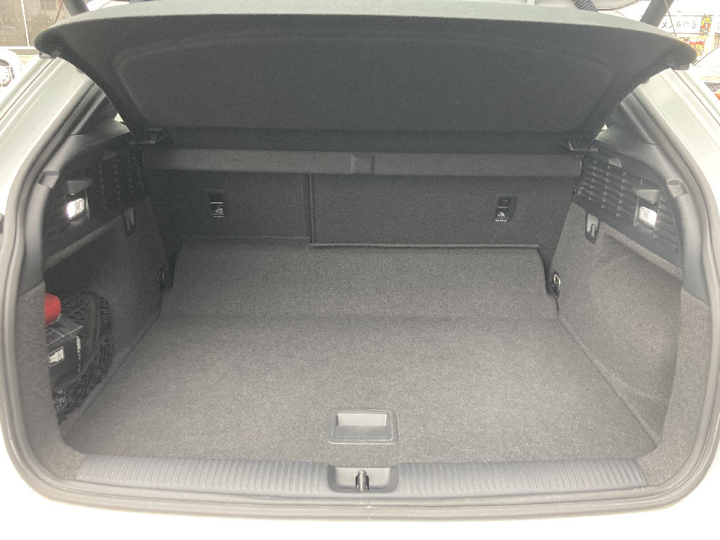 アウディ Q25枚目