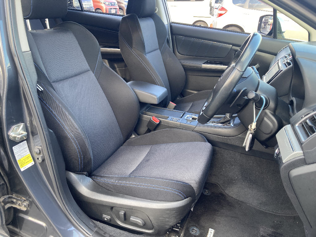 スバル レヴォーグ13枚目