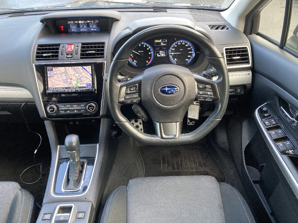 スバル レヴォーグ3枚目