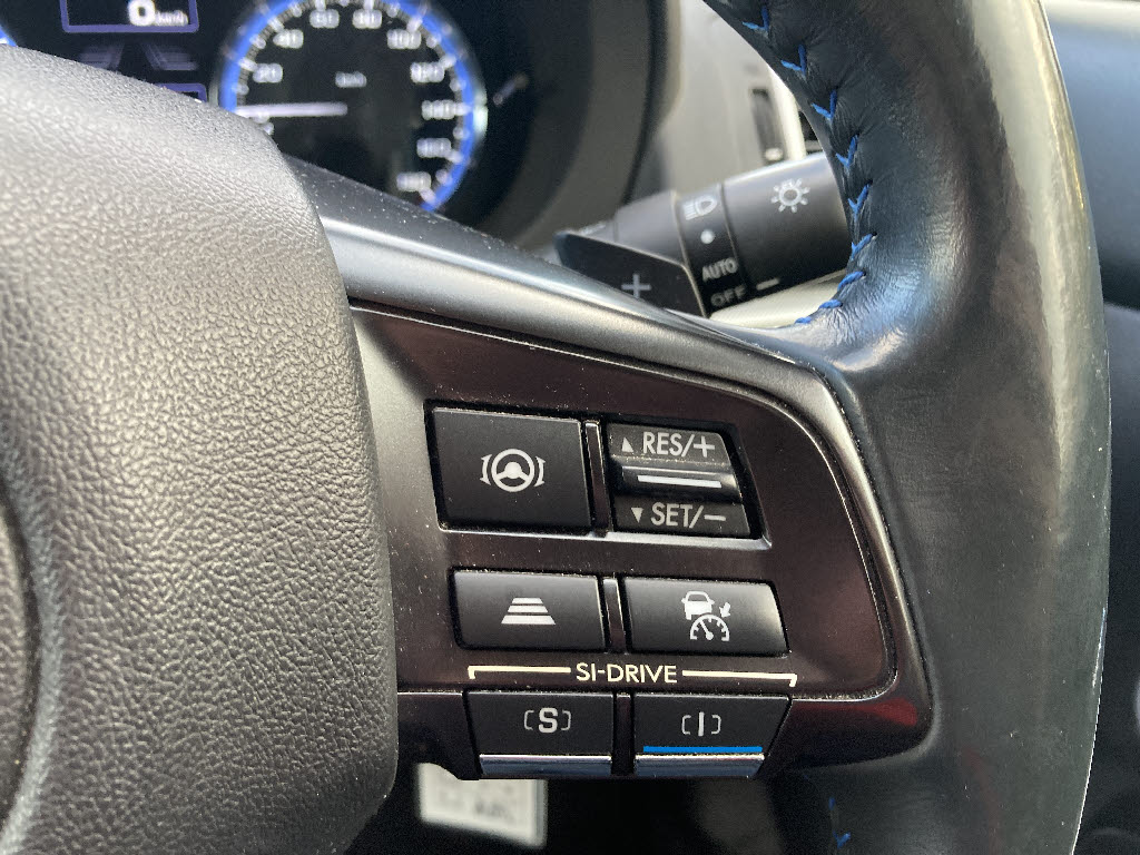 スバル レヴォーグ8枚目