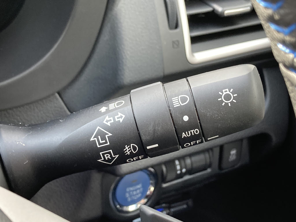 スバル インプレッサスポーツ11枚目