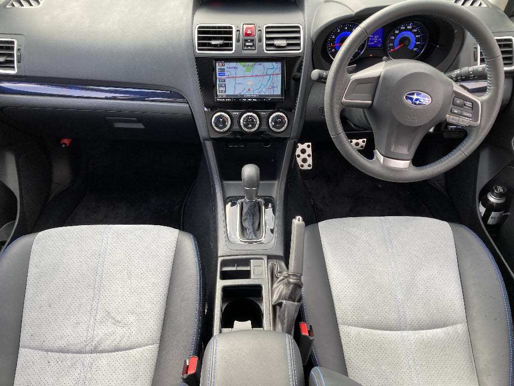 スバル インプレッサスポーツ2枚目