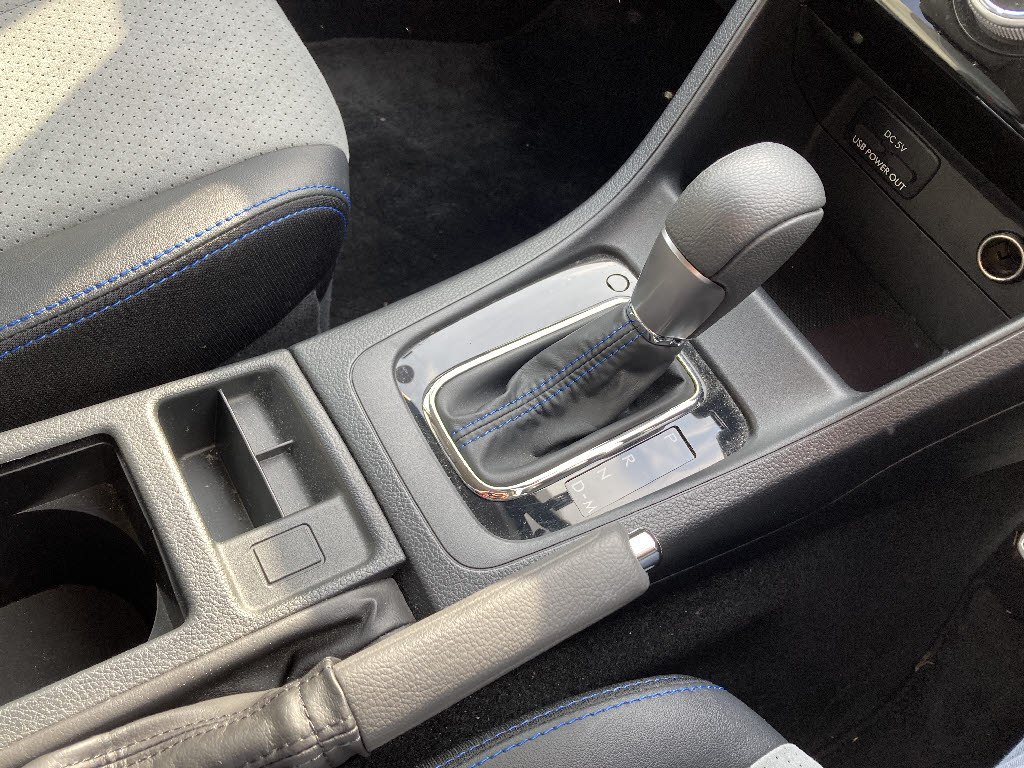 スバル インプレッサスポーツ7枚目