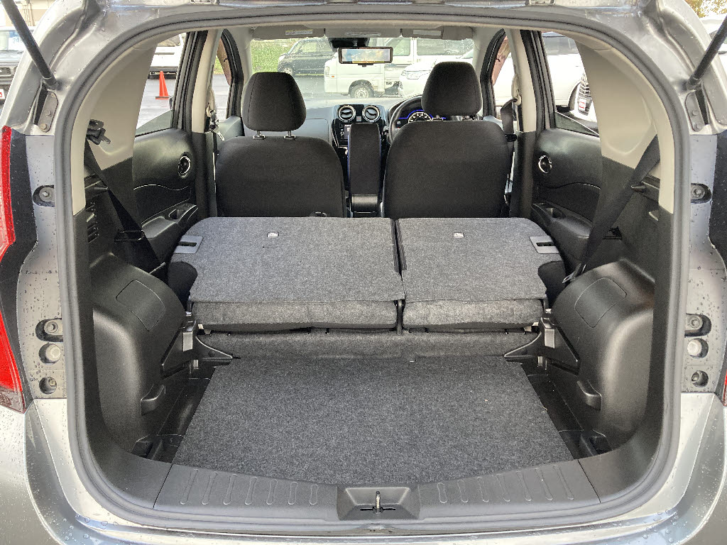 ニッサン ノート16枚目