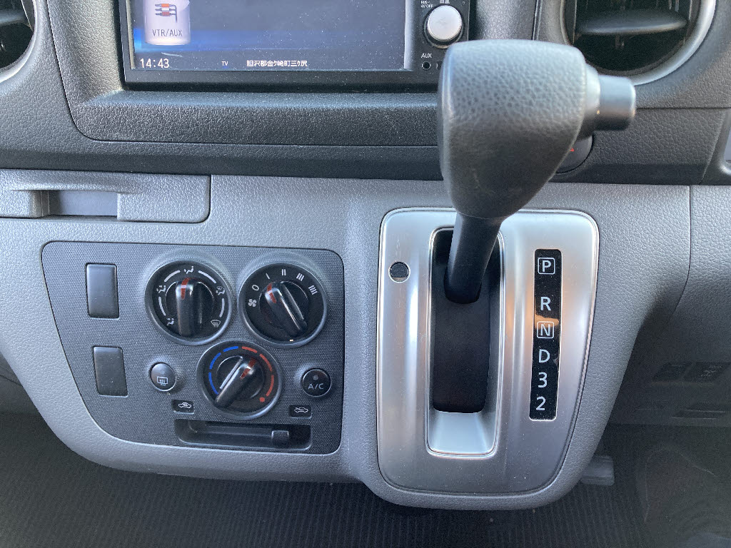 ニッサン NV350キャラバンV5枚目