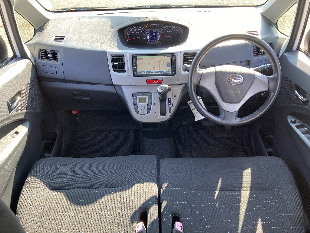 ダイハツ ムーヴカスタム2枚目