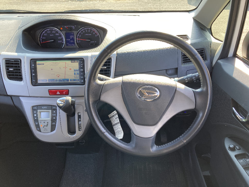 ダイハツ ムーヴカスタム3枚目