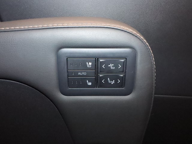 トヨタ アルファード9枚目