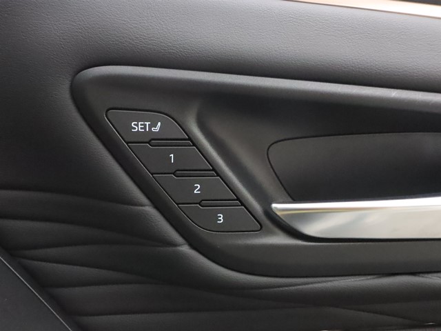 トヨタ アルファード4枚目