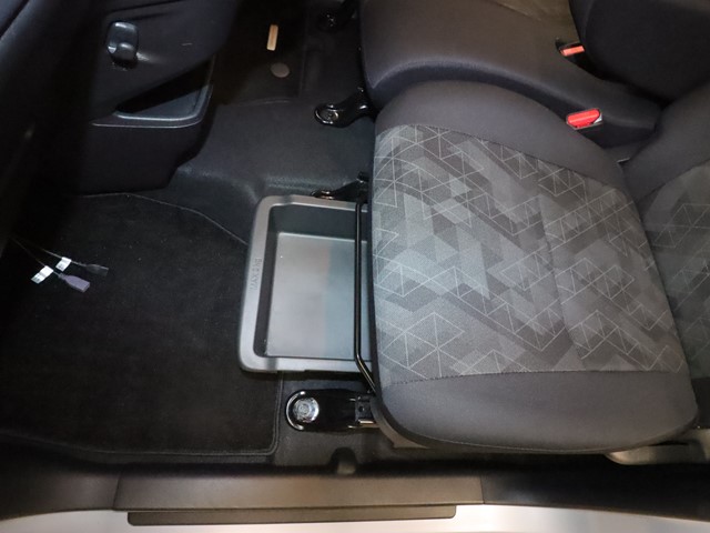 三菱 ｅＫクロス6枚目