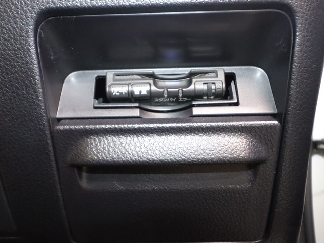 トヨタ ヴォクシーハイブリッド18枚目