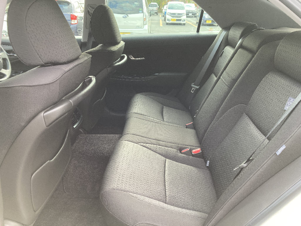 トヨタ クラウン9枚目