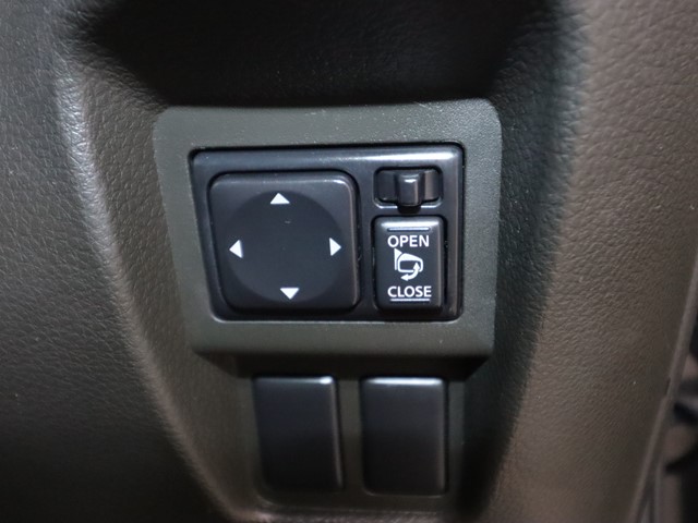 ニッサン キューブ18枚目